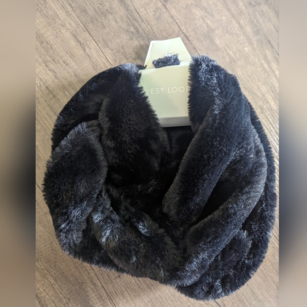 Black faux fur infinity scarf